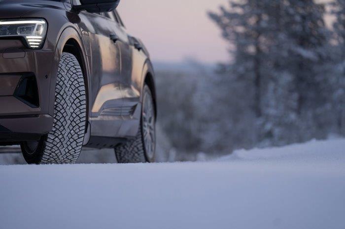 How should EV drivers choose the right tires?